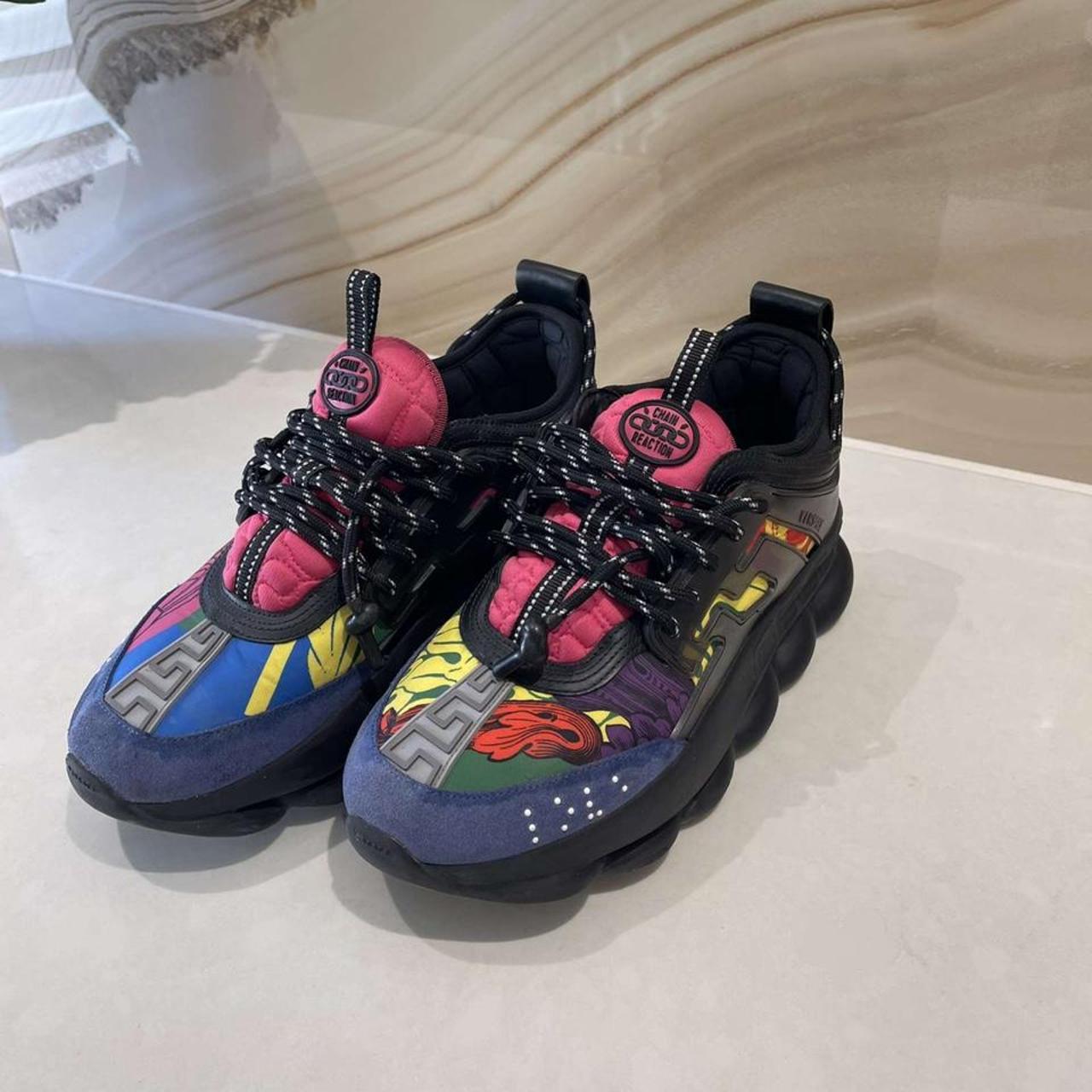 versace chain react