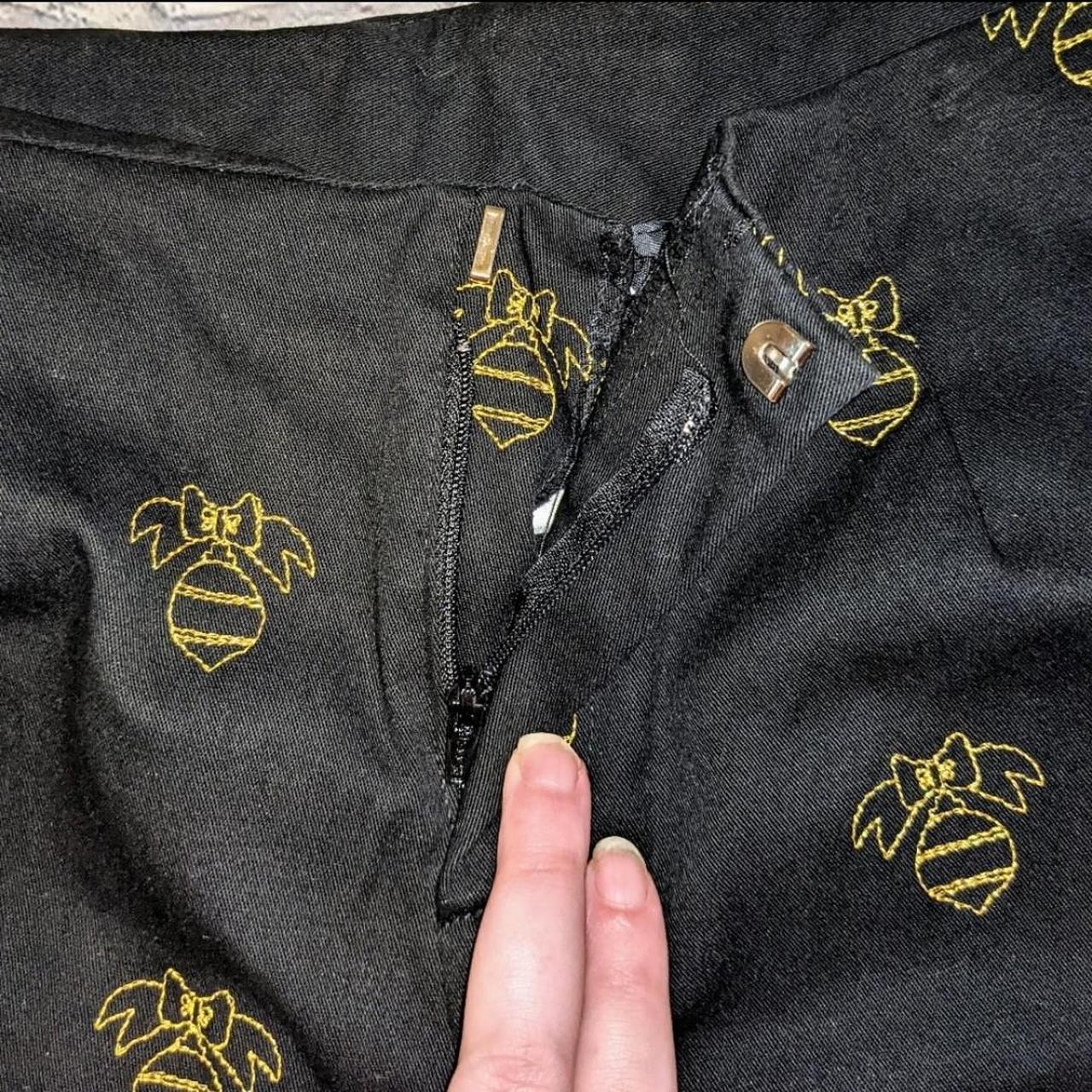 Women's Black and Gold Trousers (3)