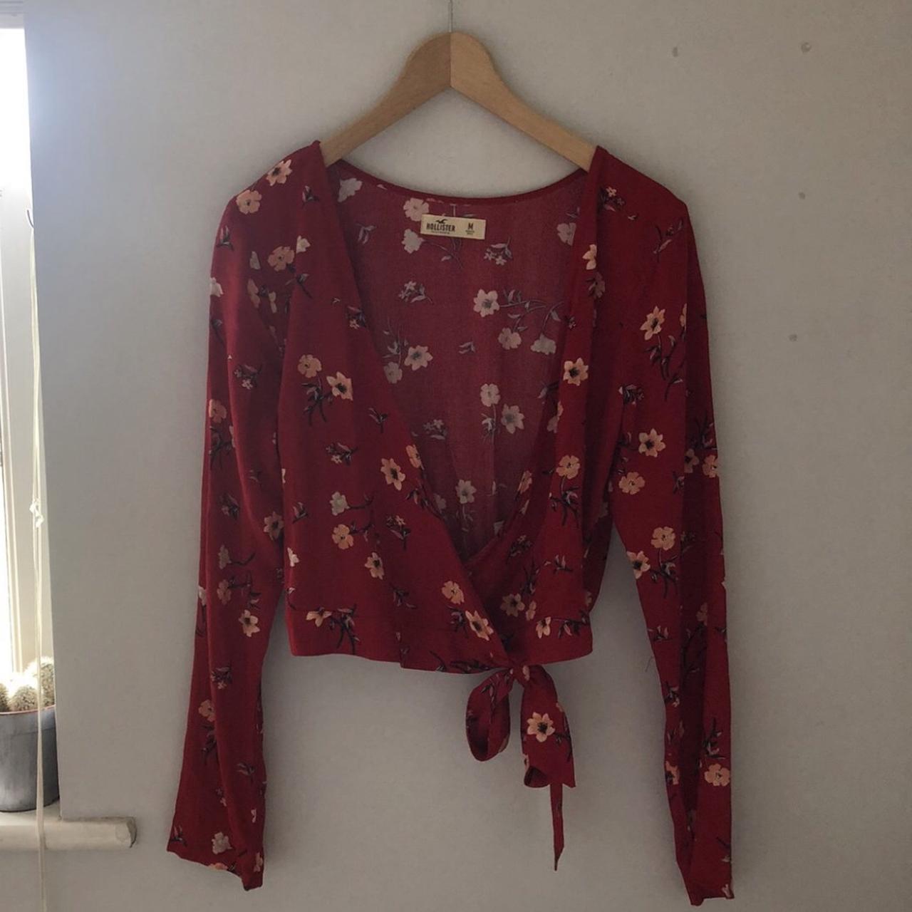 Hollister floral tied top Original price was around - Depop