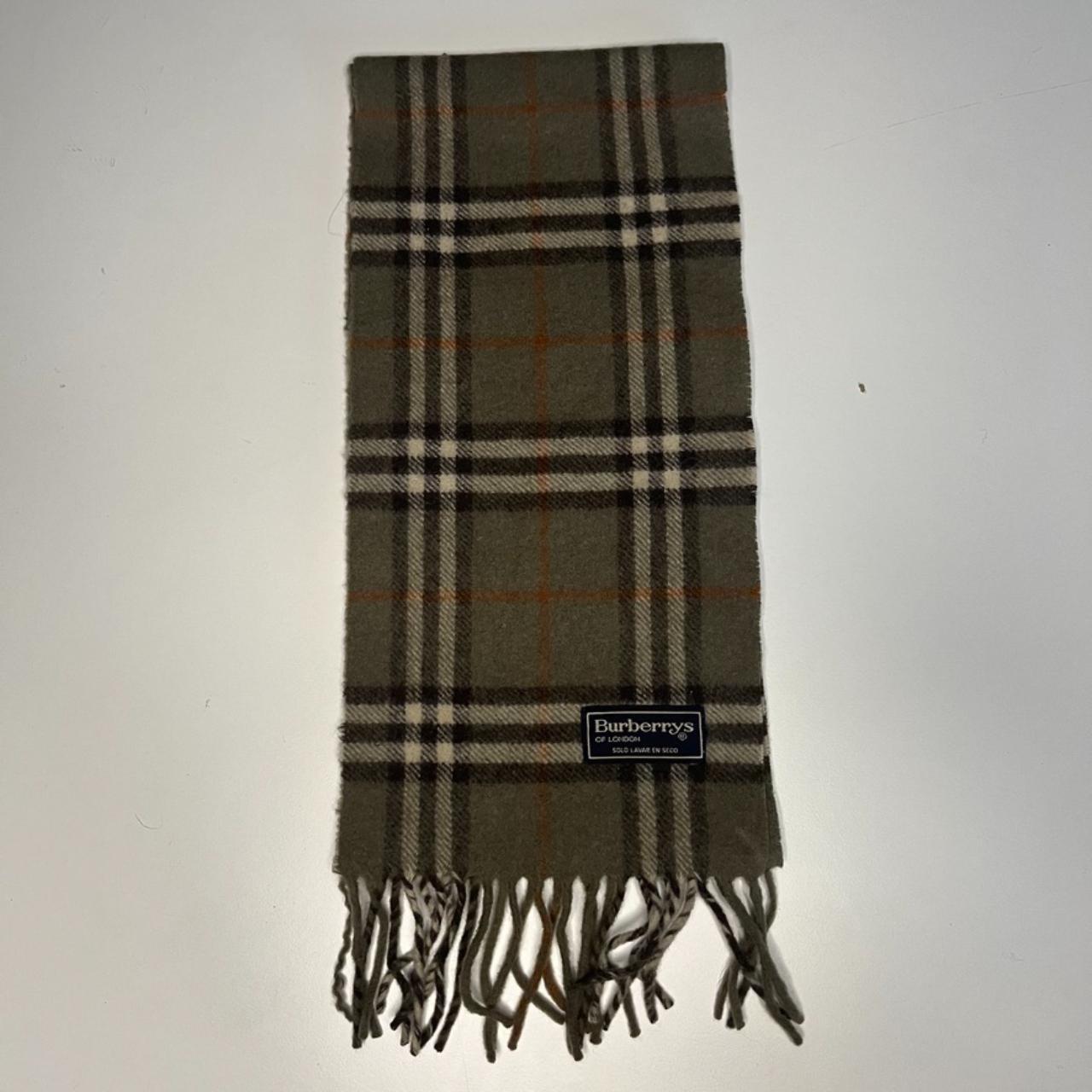 Burberry scarf hotsell 2nd hand