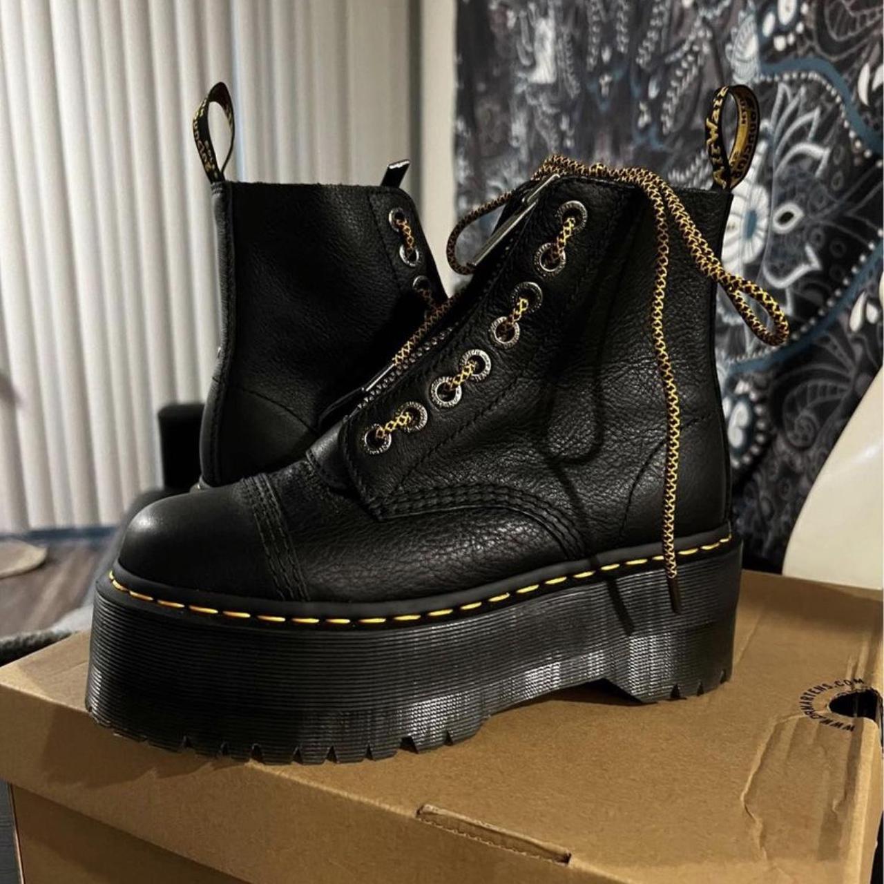 sinclair max dr martens