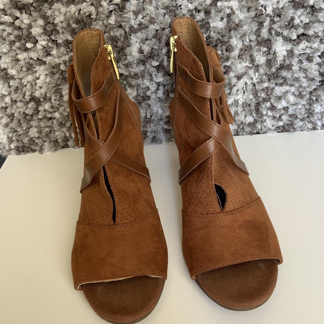 Franco sarto sale peep toe booties