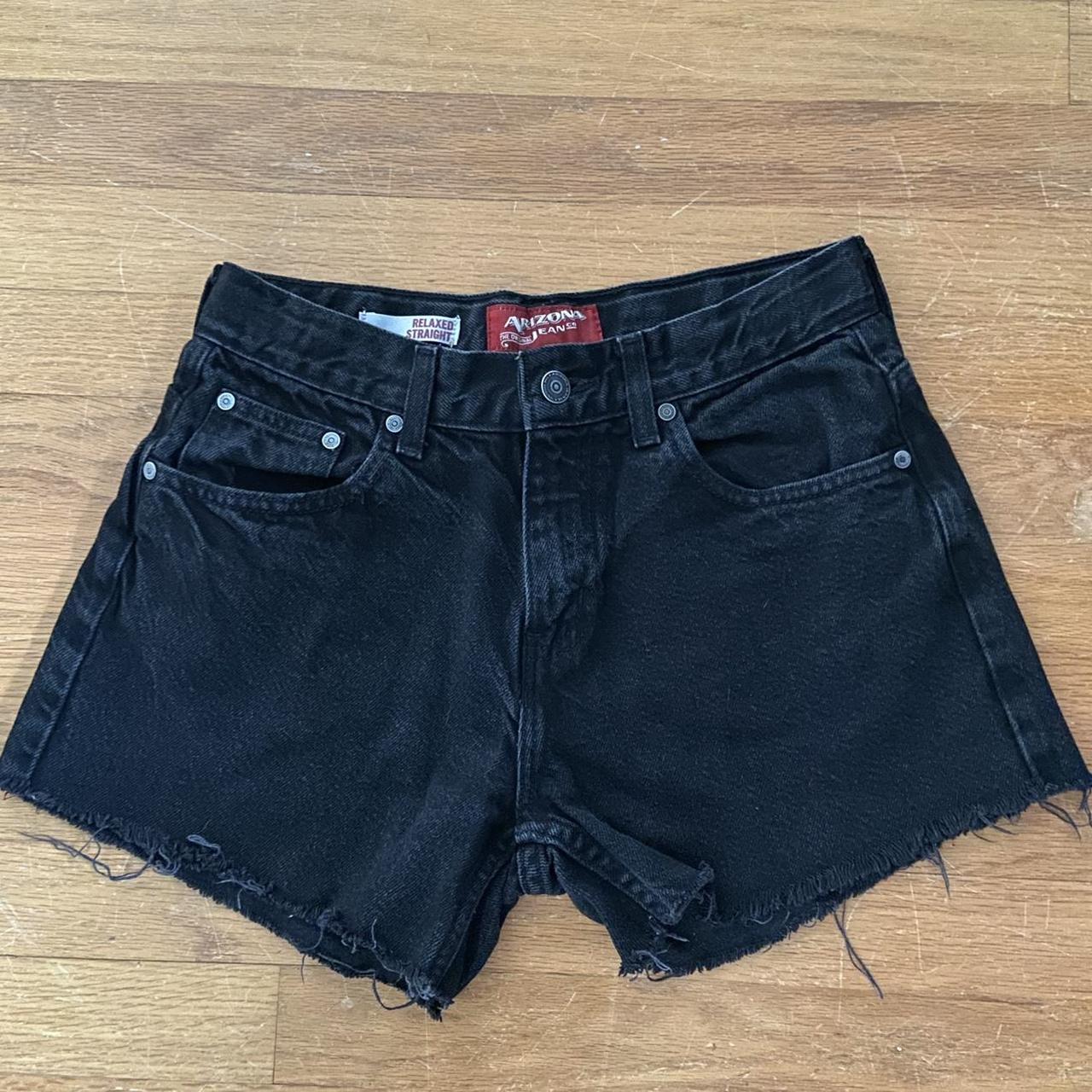 black arizona jean shorts 🫶 i'd say they fit a 24 or... - Depop