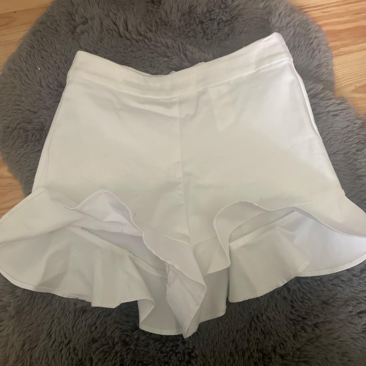 Zara white store frill shorts