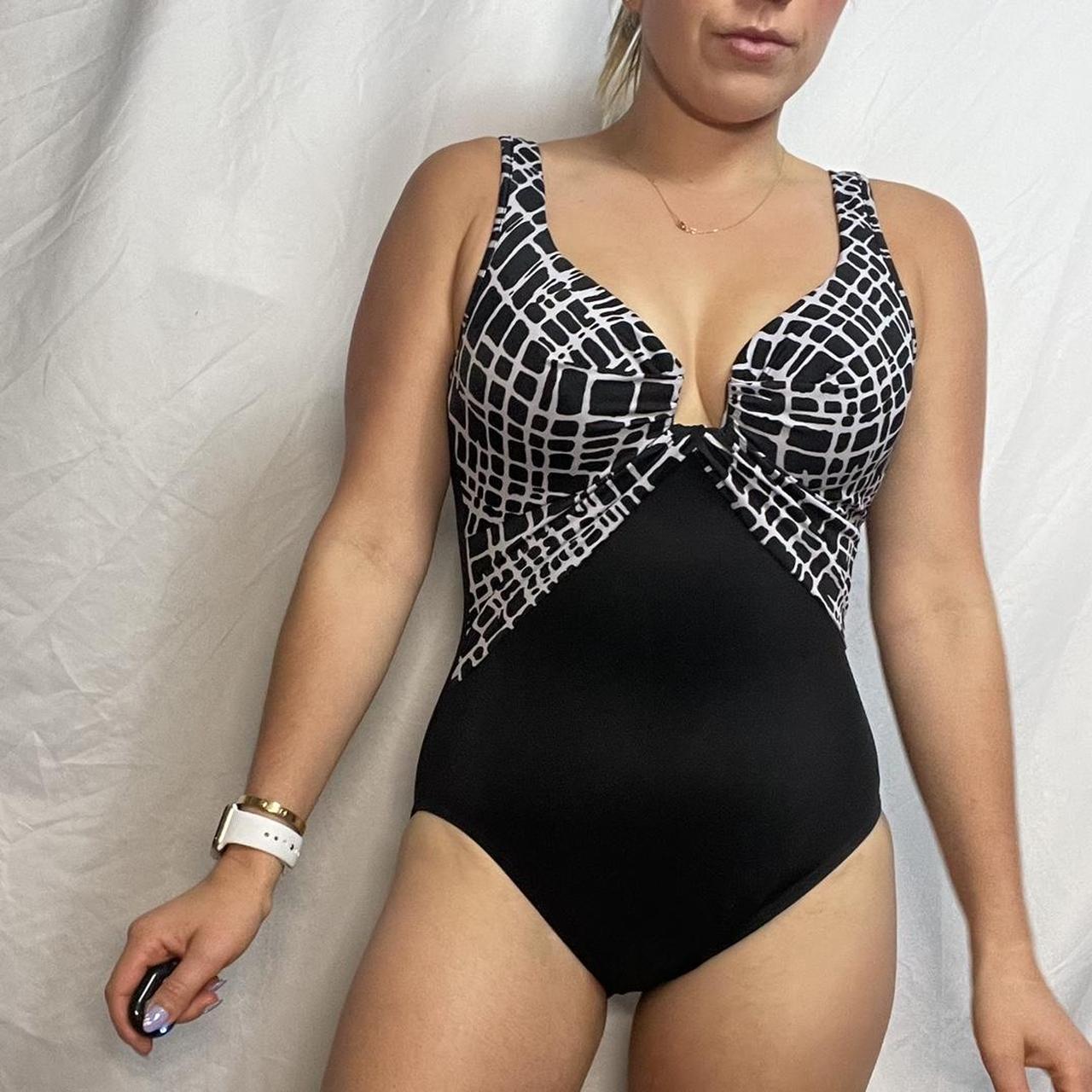 Product Image 1 - 👽 Dorina
Garissa Swimsuit fits like