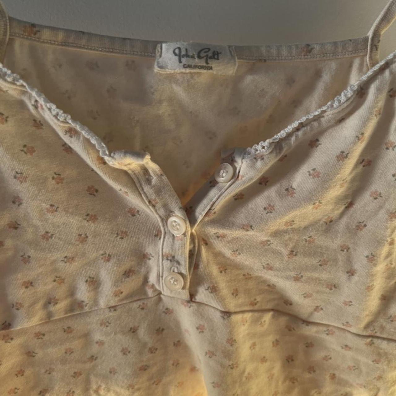 Brandy Melville tan Lace top! Never worn, Excellent - Depop