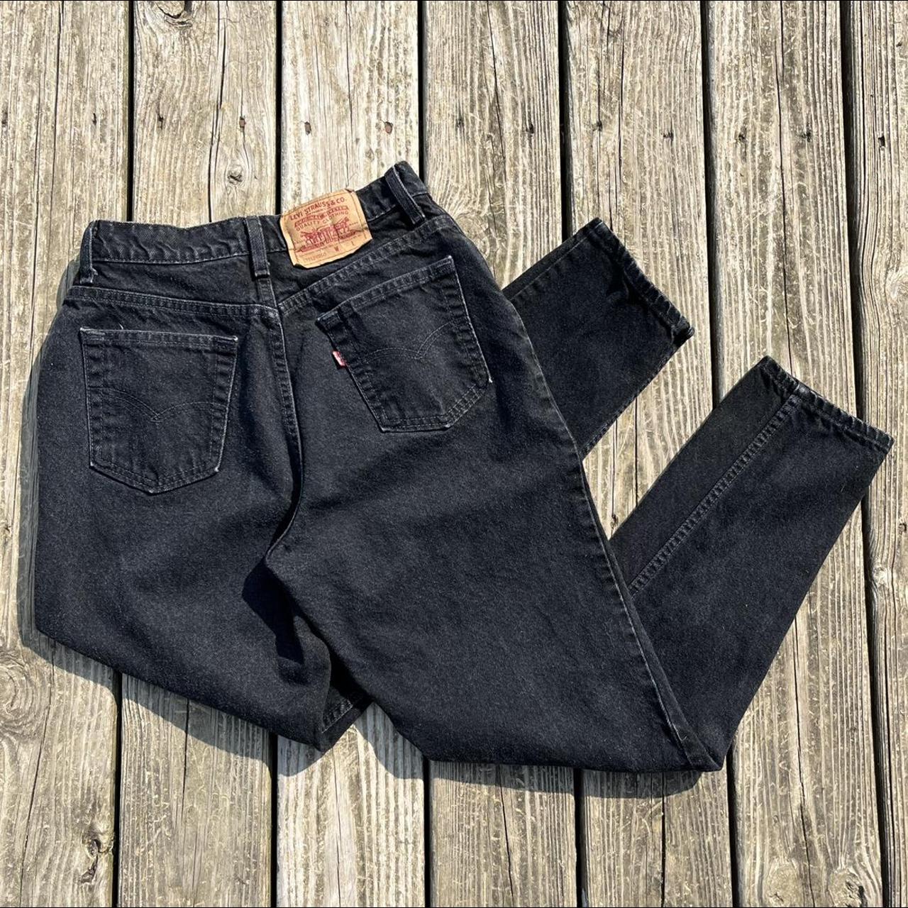 Online Vintage Levi’s 512 Slim Fit Tapered Leg 90s Mom Jeans Black Washed Denim.