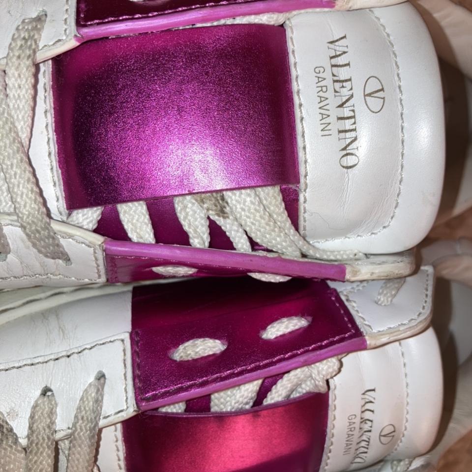 Valentino rockstud hot sale sneakers pink