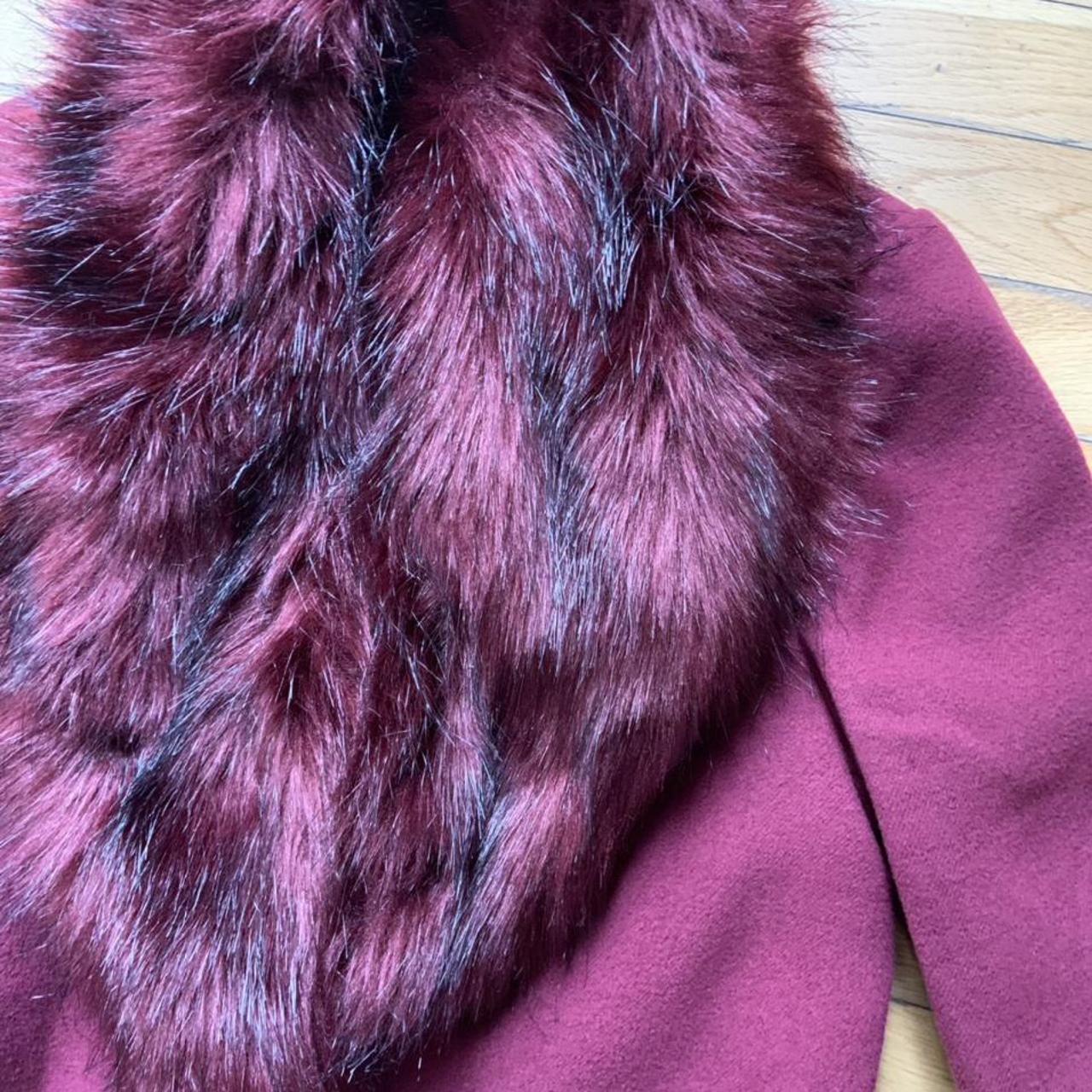 Beautiful faux fur collar coat. Features a removable... - Depop