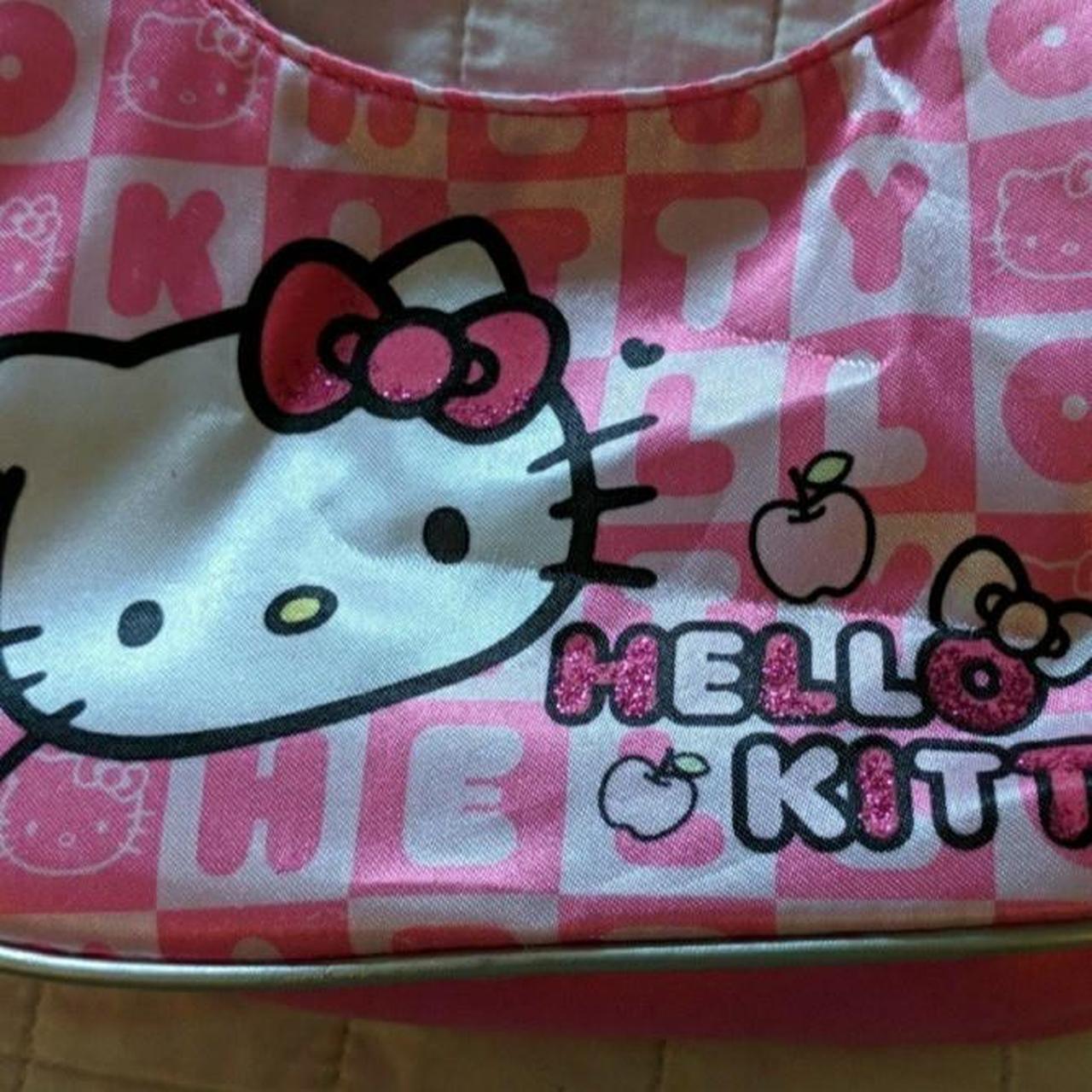 Hello kitty girl purse, in great condition only... - Depop