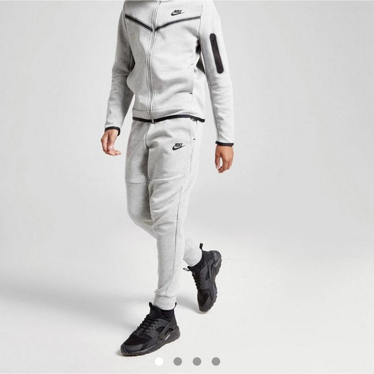 nike tech tracksuit junior