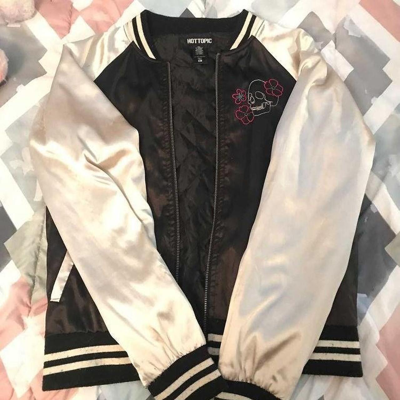 Hot Topic Women's Cream and Black Jacket | Depop