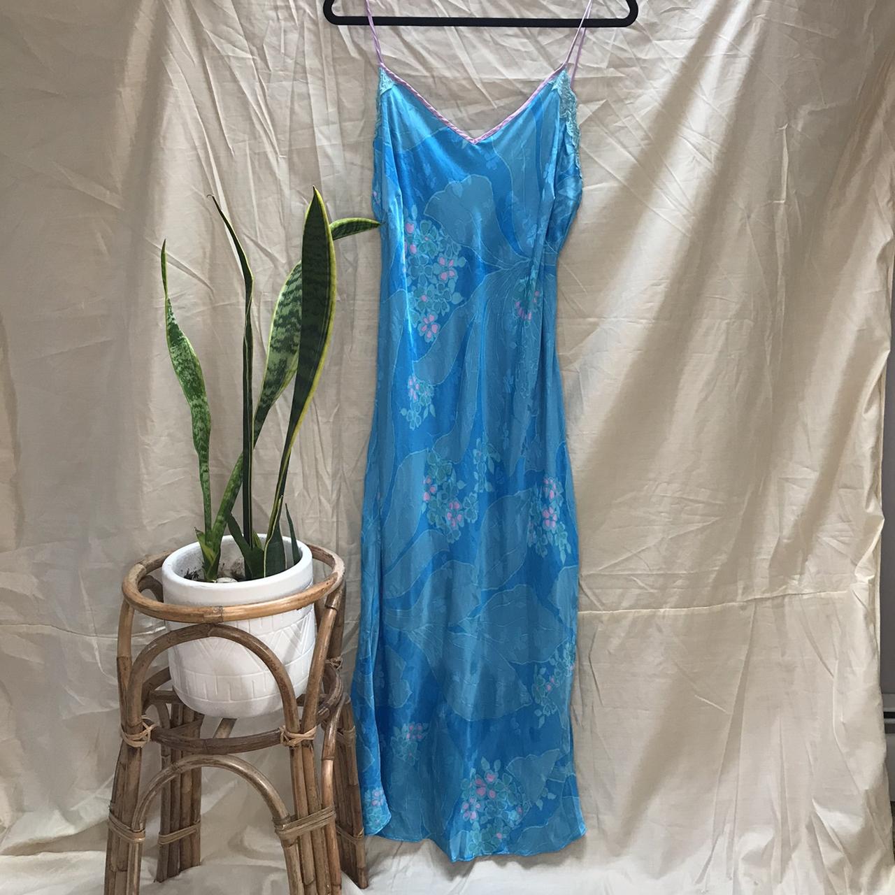 🌸Beautiful blue silk dress with lavender flower... Depop
