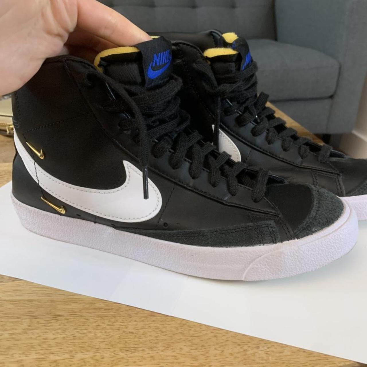 Black and best sale gold nike blazers