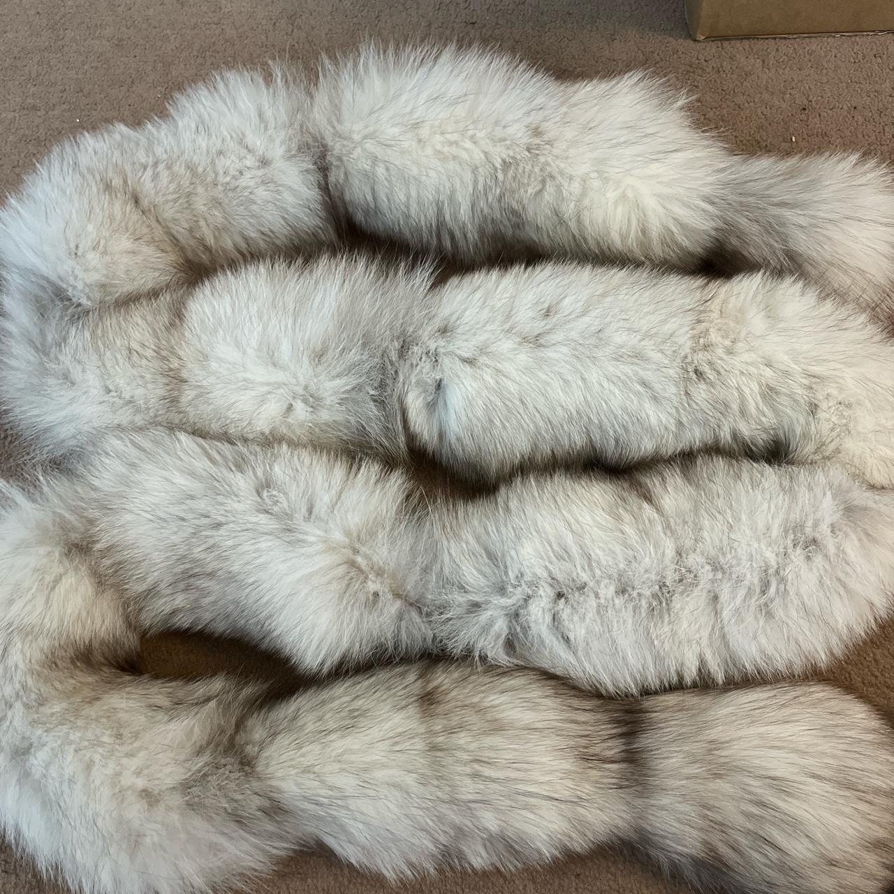 Real White arctic fox fur scarf, vintage?... - Depop