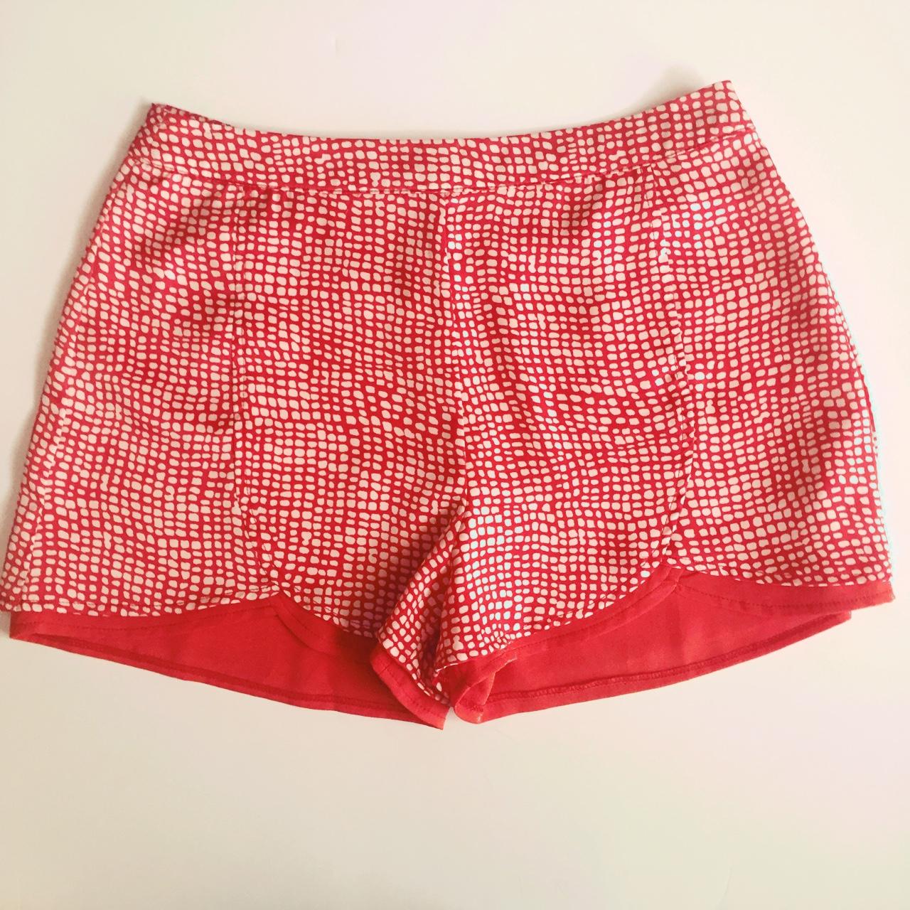 Macy's Women's Red and White Shorts Depop