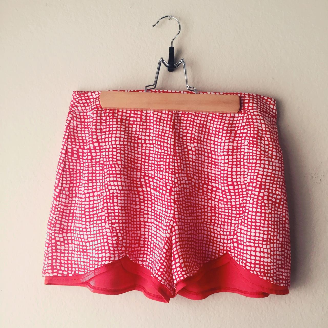 Macy's Women's Red and White Shorts Depop