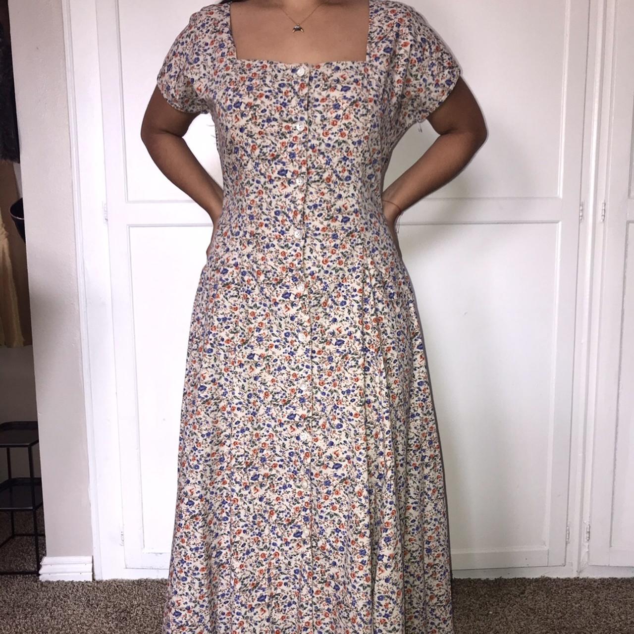 Vintage Button Down Maxi Dress. Very comfortable!... Depop