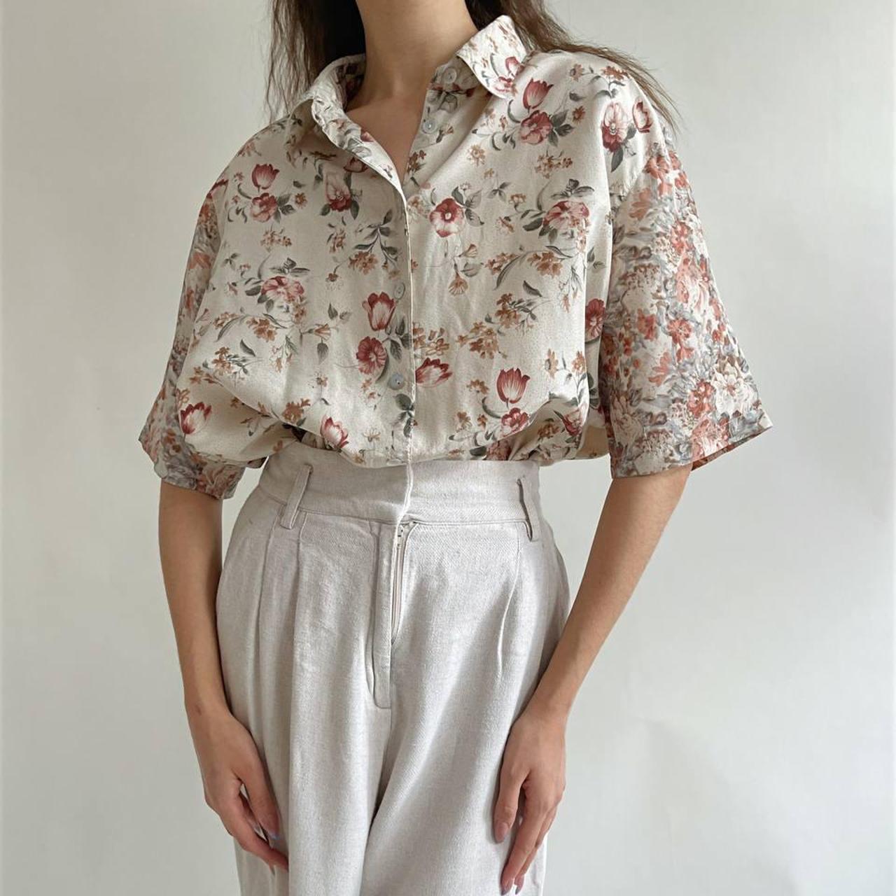 Vintage 100 pure silk flower blouse in beige pastel... Depop