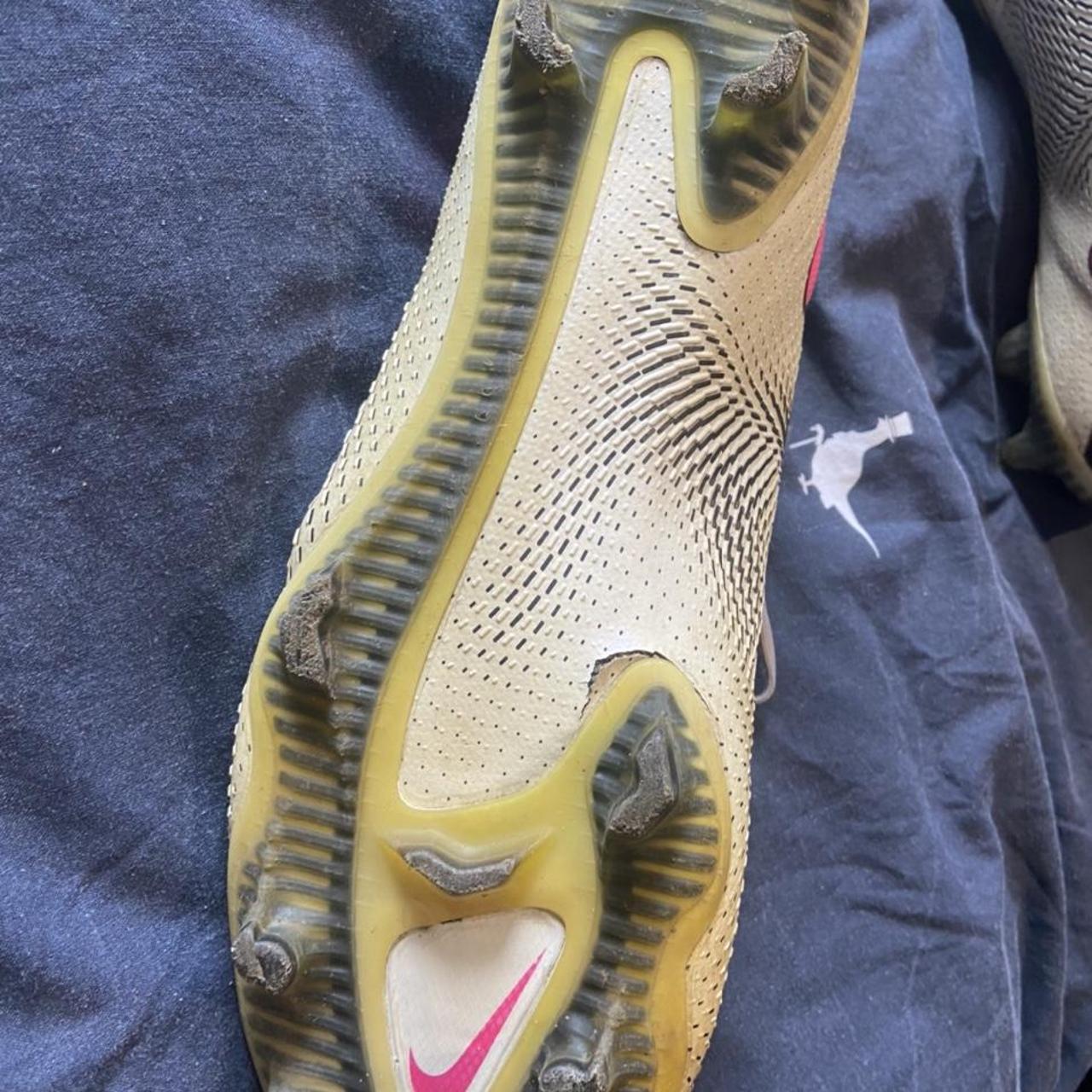 nikeskin phantom football boots