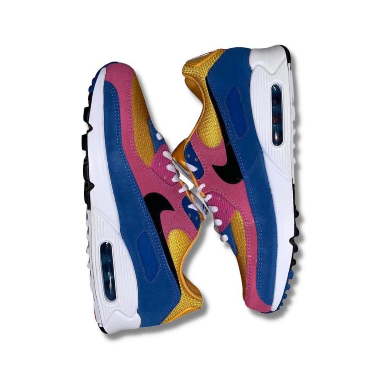 multicoloured nike air max