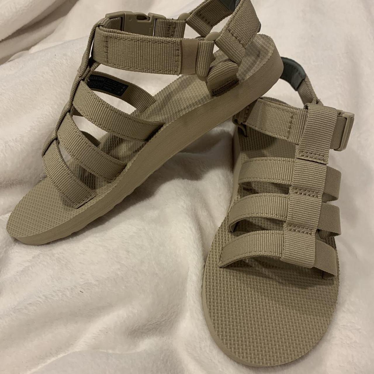 nude tevas