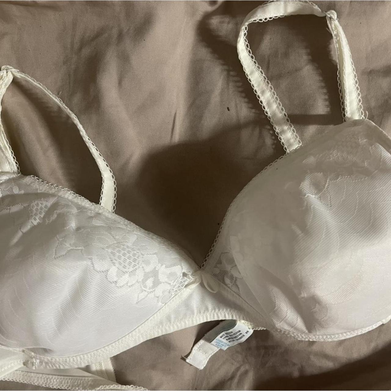 JCPenney Vintage Bra❣️ •From the Late