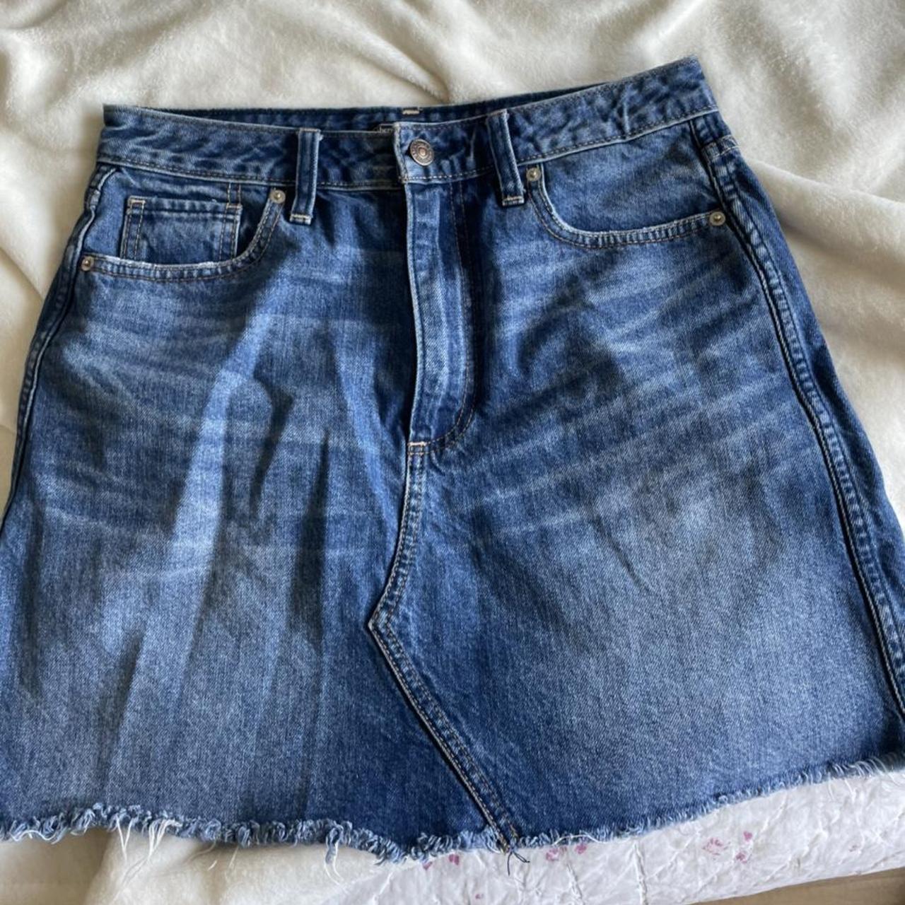 Abercrombie & Fitch Women's Skirt | Depop