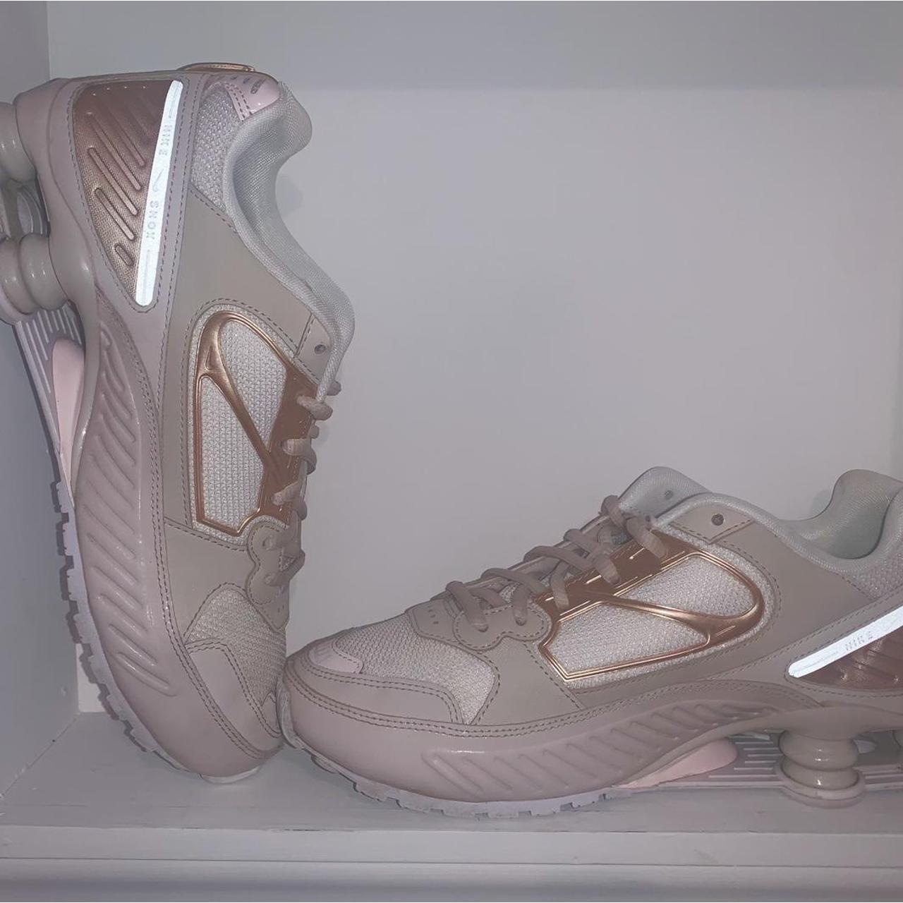 nike beige shox enigma 9000 trainers