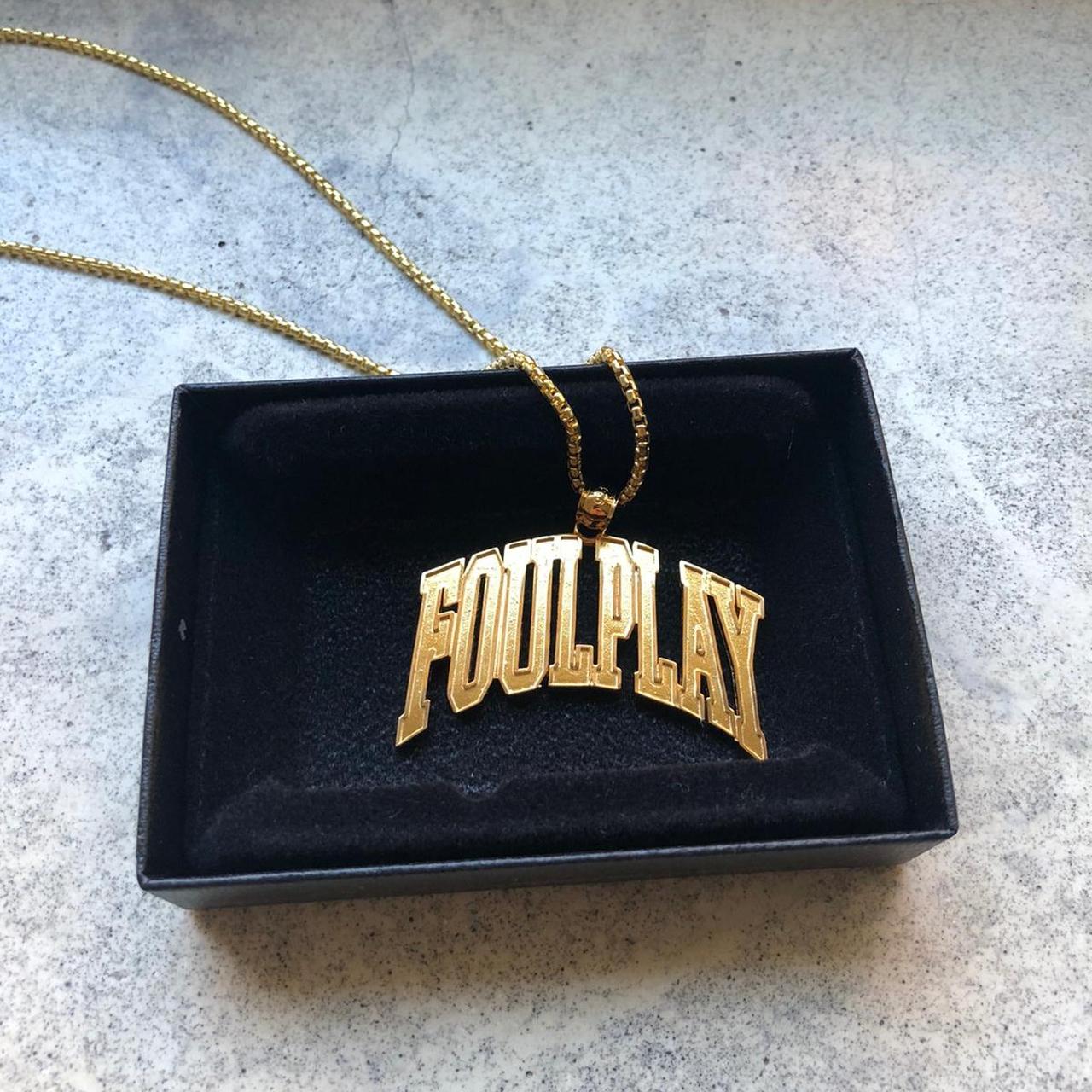 Foulplay online necklace