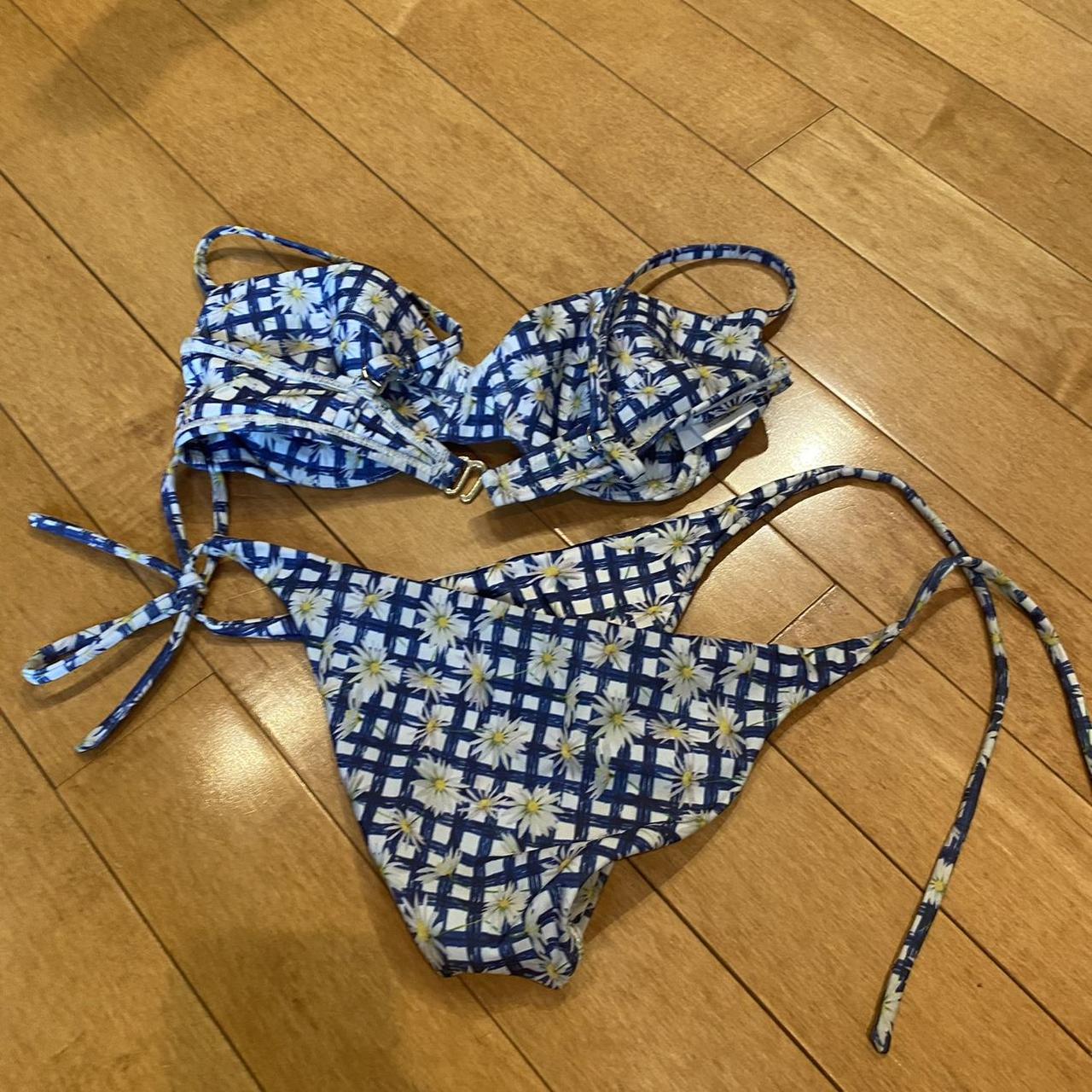 Peixoto bikini Sz small retails for over $160 - Depop