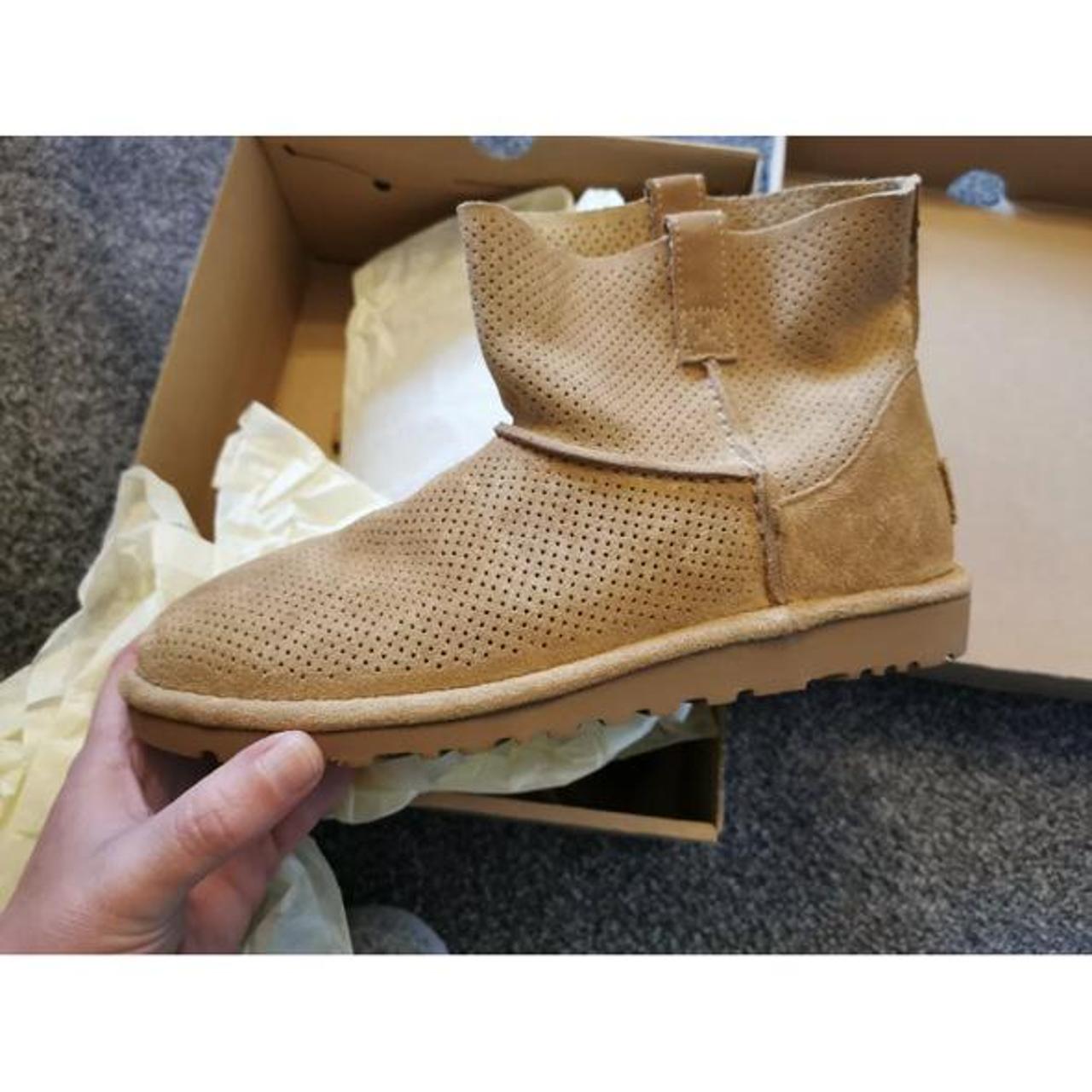 Womens SOLID COLOR uggs 65$ Variety of sizes Womens - Depop