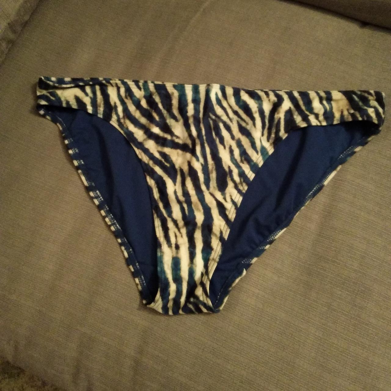 Matalan Blue bikini bottoms size 18 excellent