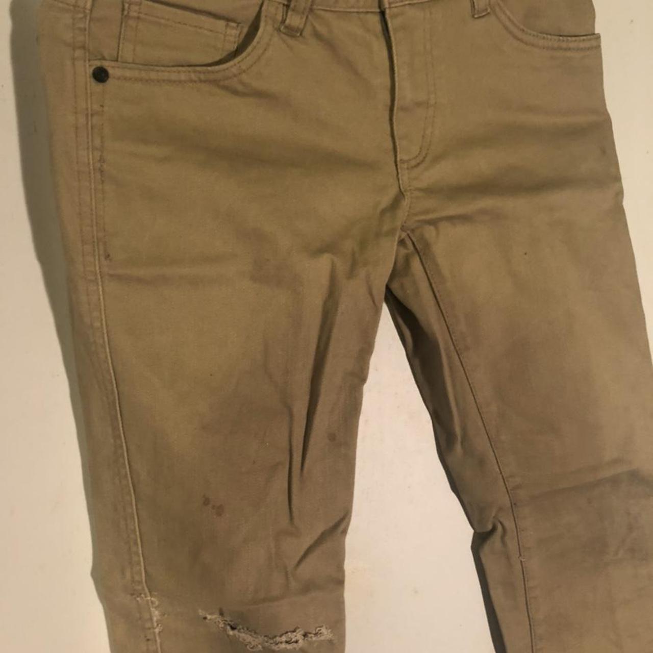 Product Image 2 - -Rips from manufacturers 
-Worn (not