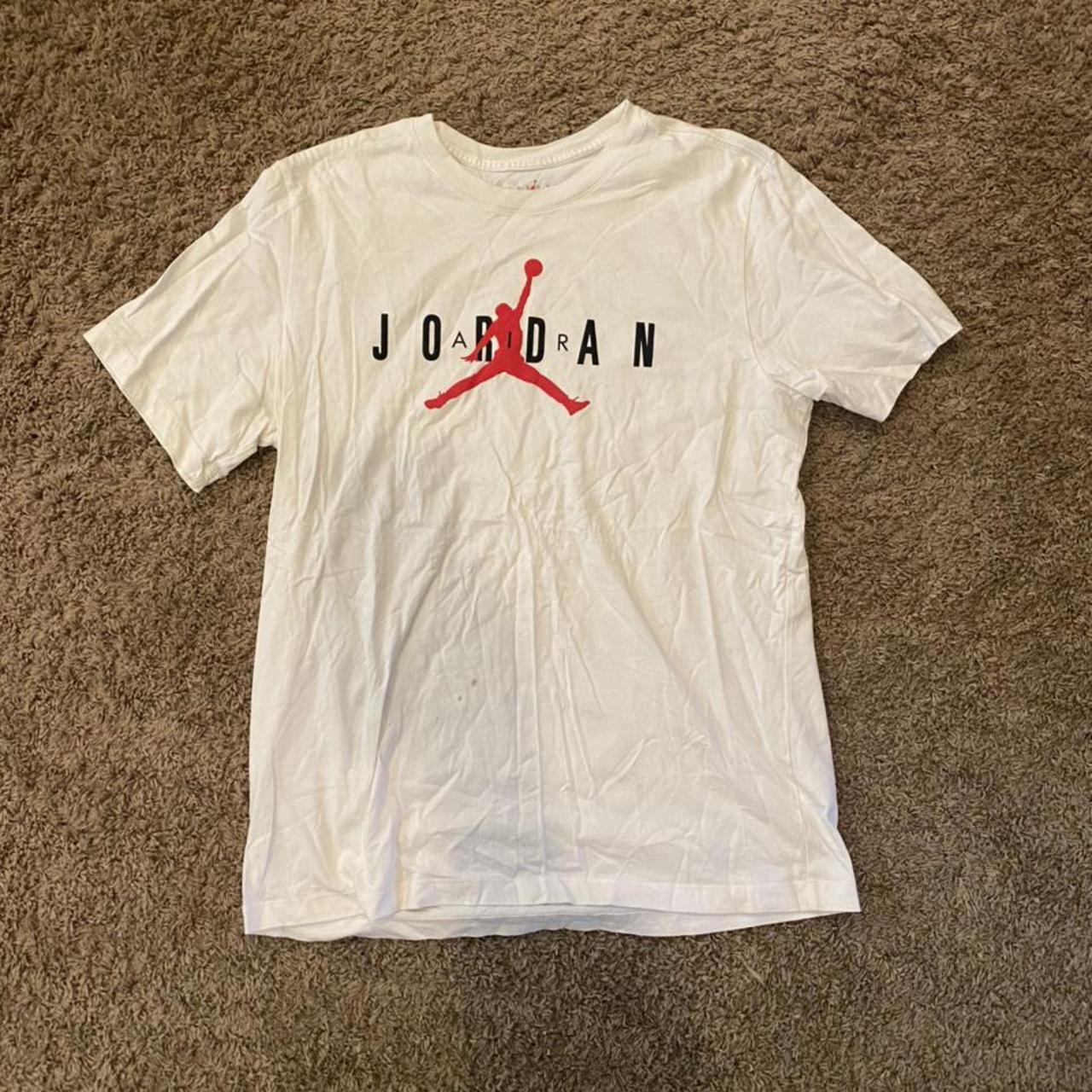 Jordan Men's White and Red T-shirt | Depop