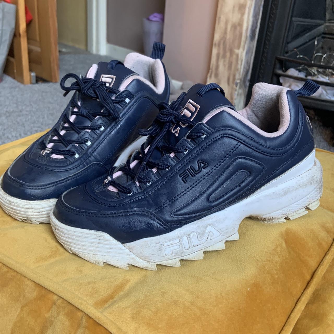 Fila disruptor shop blue and white