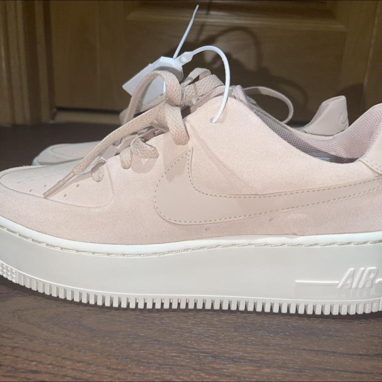 nike wmns air force 1 sage low particle beige