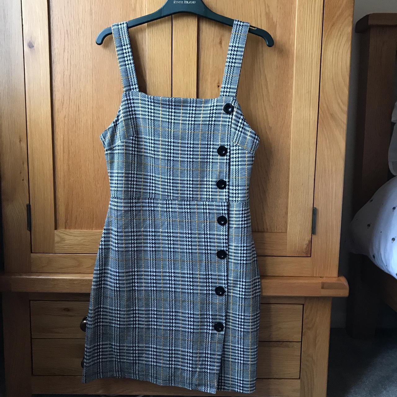 New Look Dog Tooth Pinafore Dress Size 10. Been