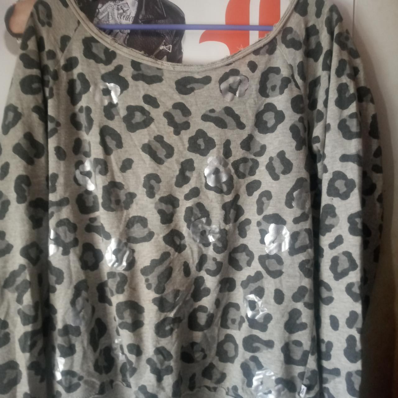 Fashionable leopard print top 💋 Note: originally a... - Depop