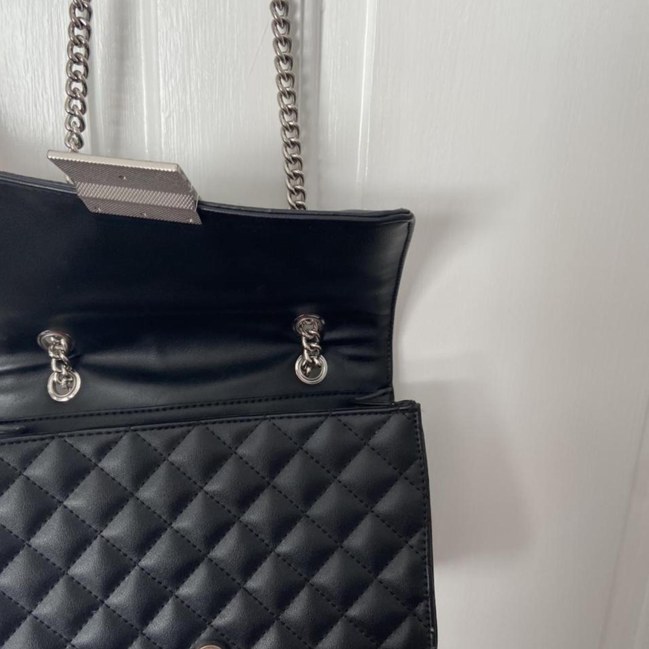 Black womans bag but broken and cannot close but... - Depop