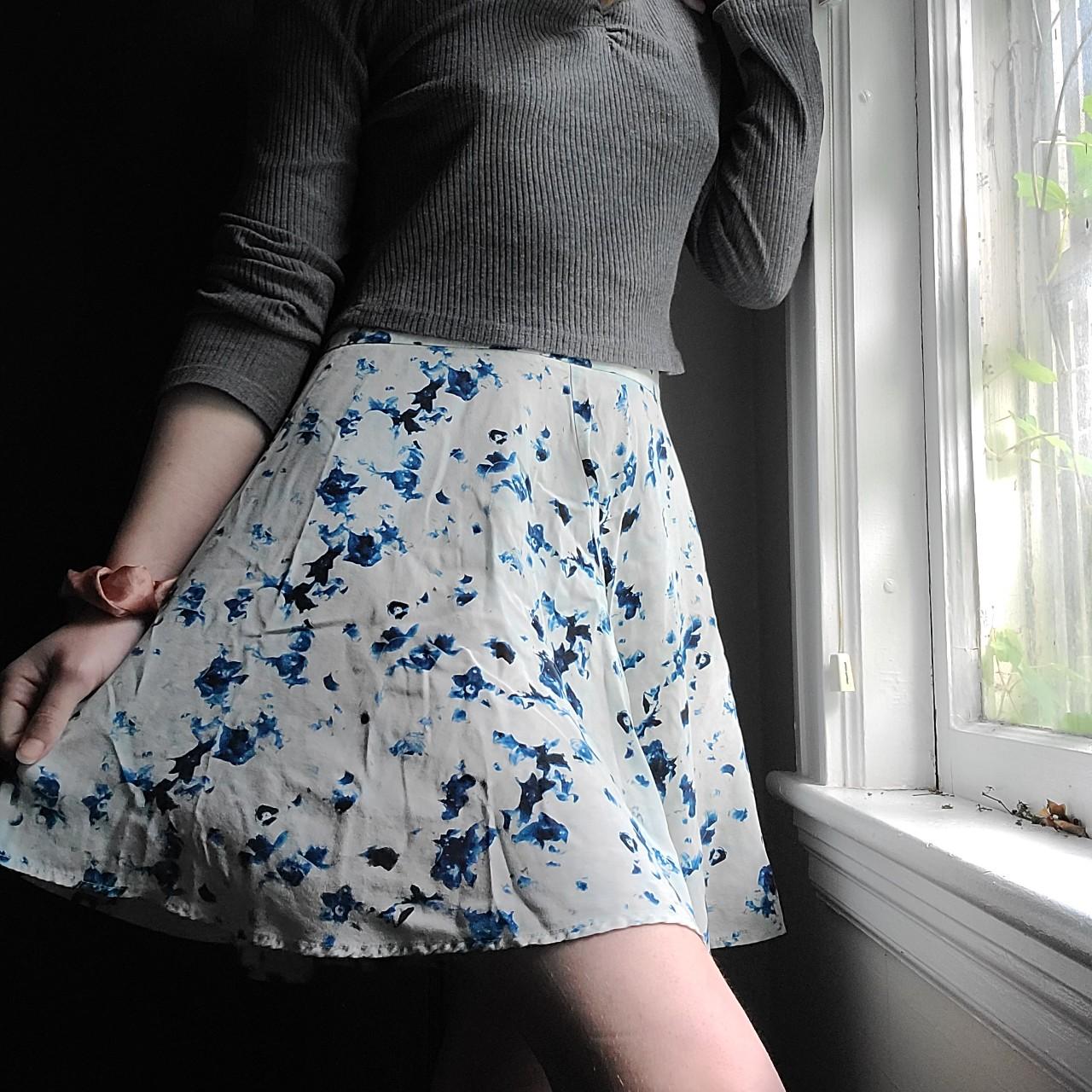 Amour Vert Women's Blue and White Skirt (3)