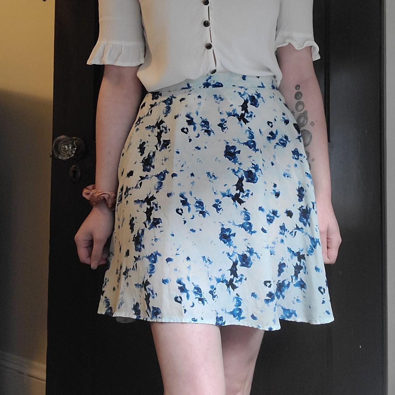 Amour Vert Women's Blue and White Skirt