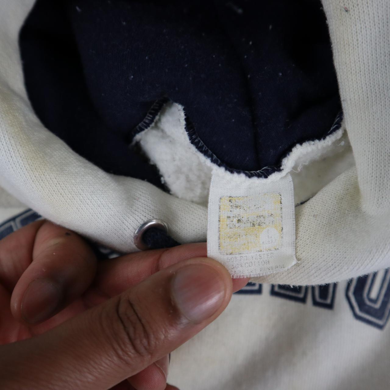 Product Image 4 - Vintage Muskingum College hoodie

SIZE: L

MEASUREMENTS

WIDTH: