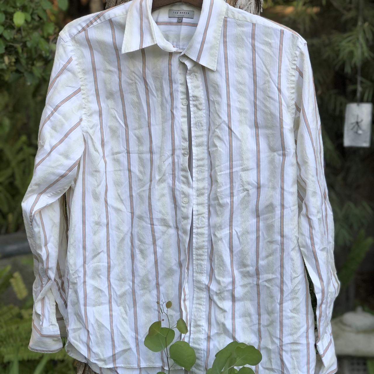 item listed by show_born_free