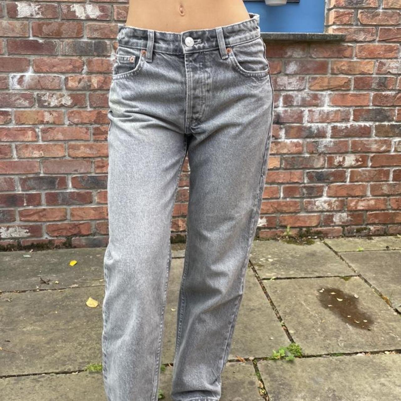 Anazing low rise grey baggy jeans Zara Fit a size... - Depop