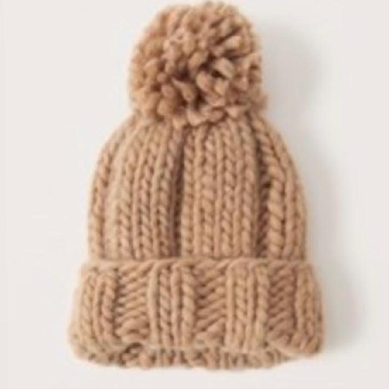 abercrombie chunky knit pom beanie