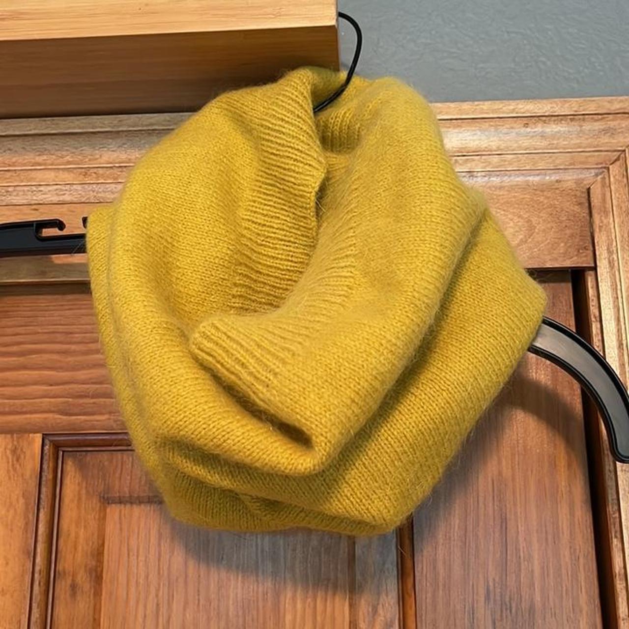 H&m hotsell yellow scarf