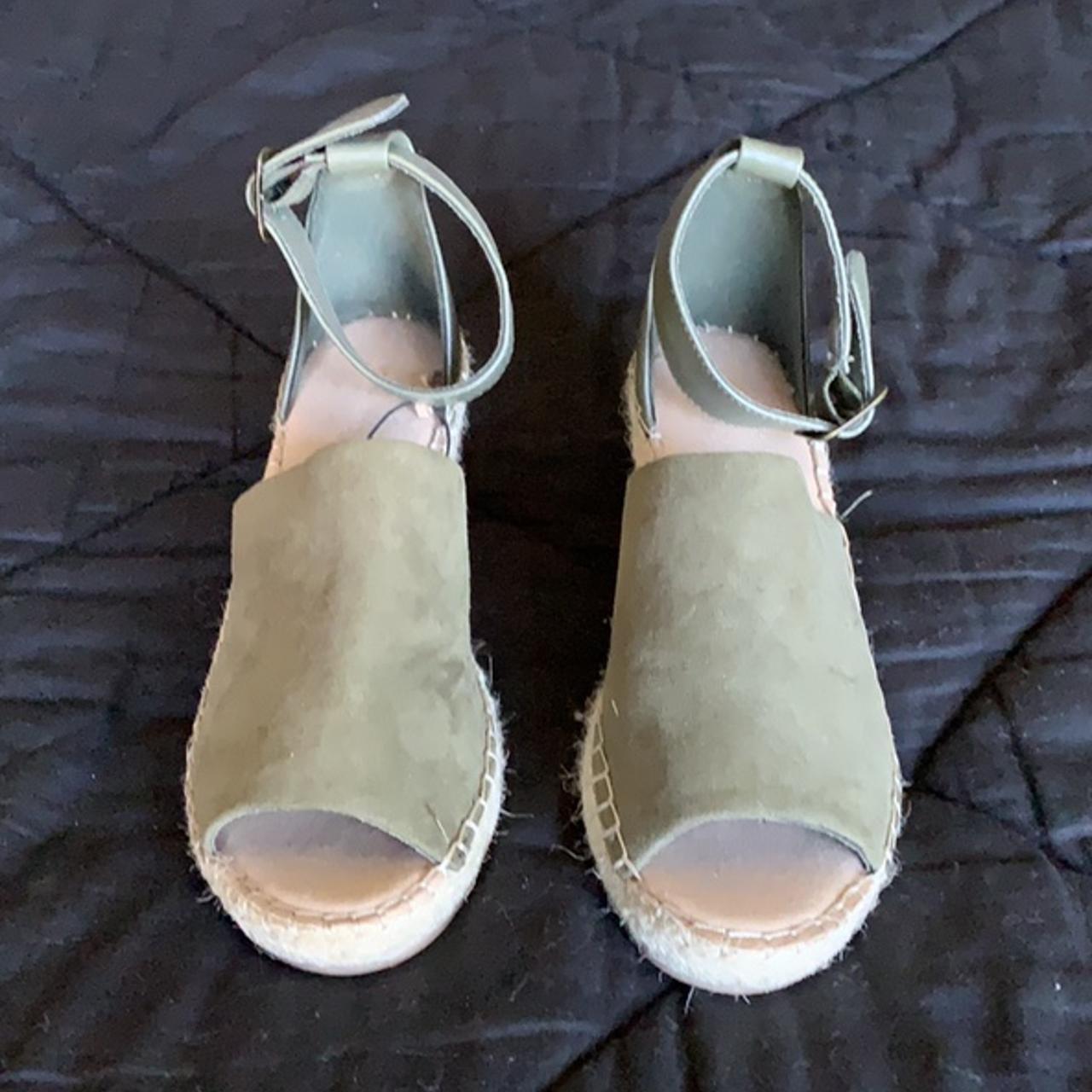 Gap Women's Espadrilles Depop
