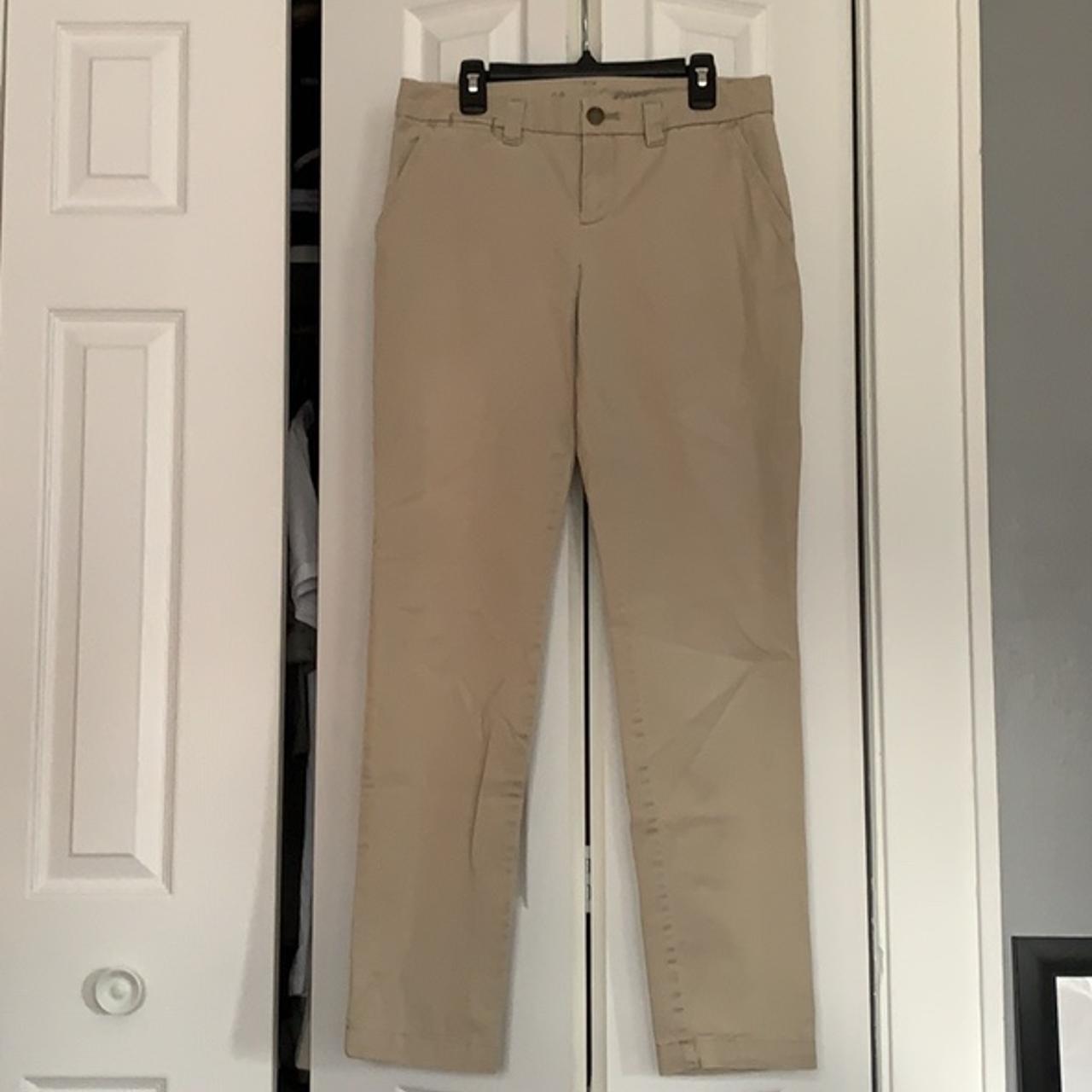 Gap relaxed fit best sale khakis