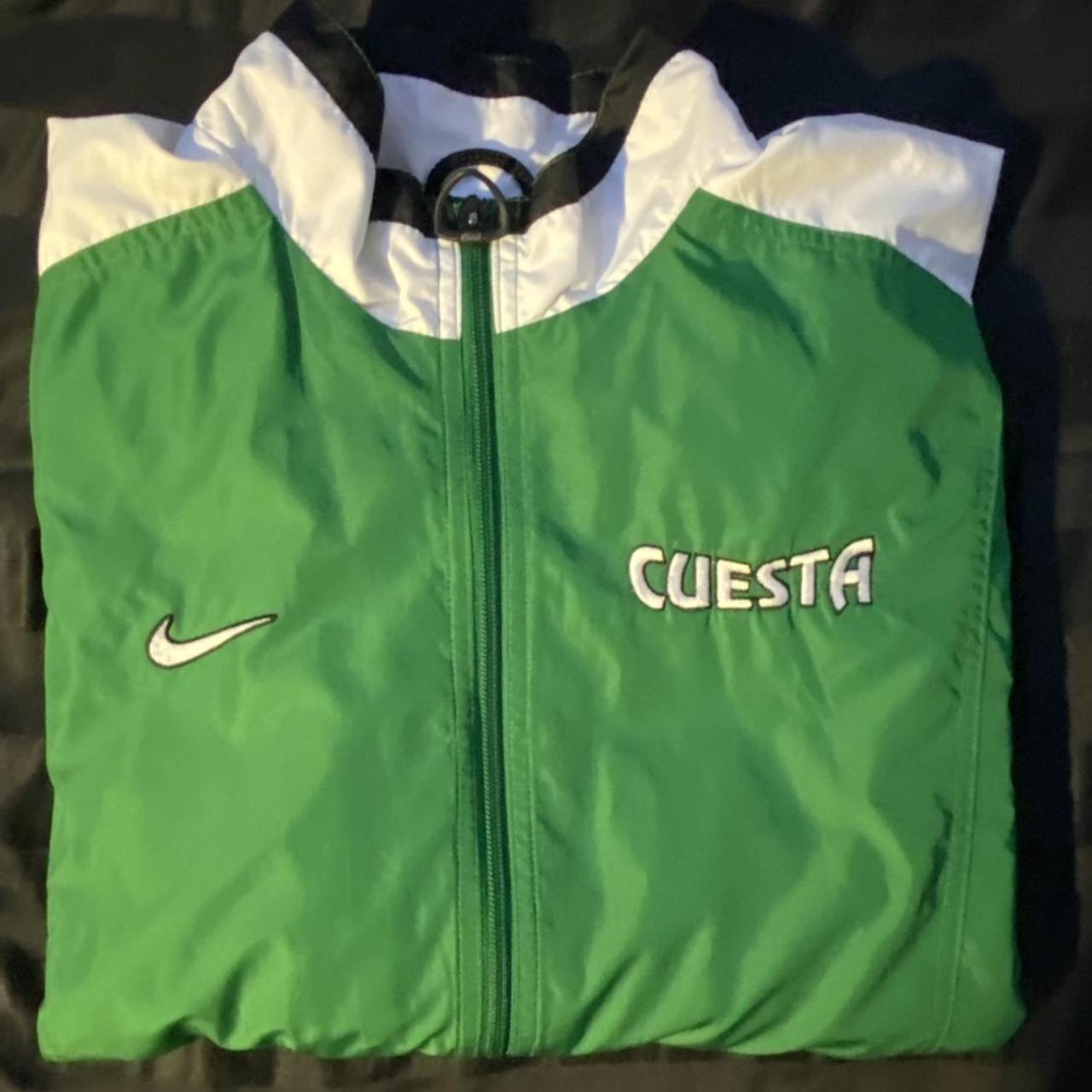 Green mens vintage nike windbreaker, in perfect... - Depop